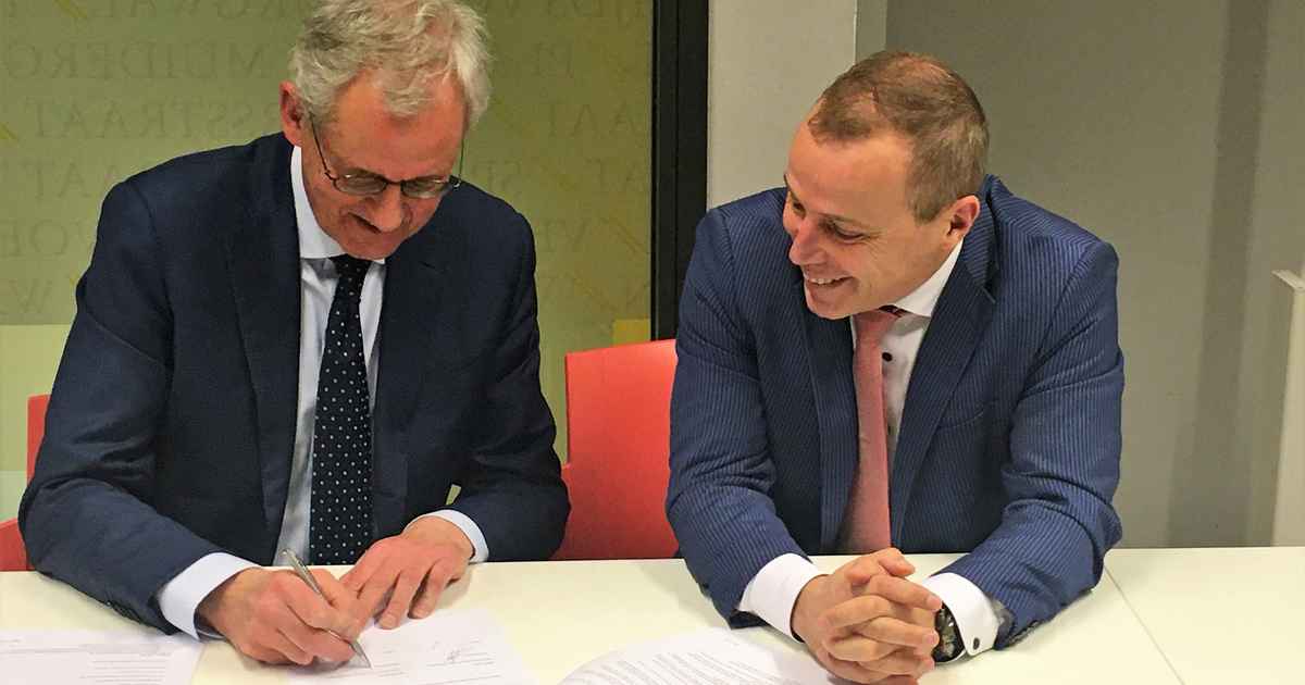 Reinsurance UvA Academy for Banking and Insurance University of